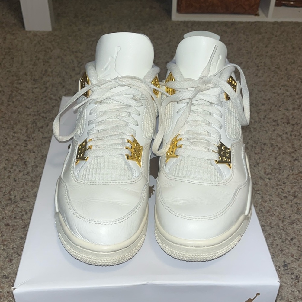 Wmns Air Jordan 4 Retro 'Metallic Gold size 10 bought on GOAT